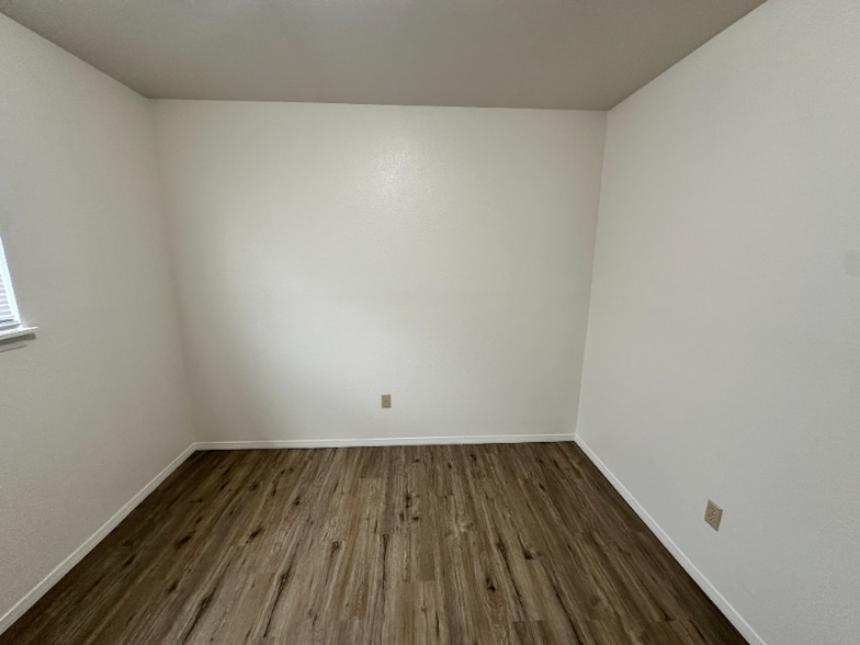 Building Photo - 2803 E 22nd St