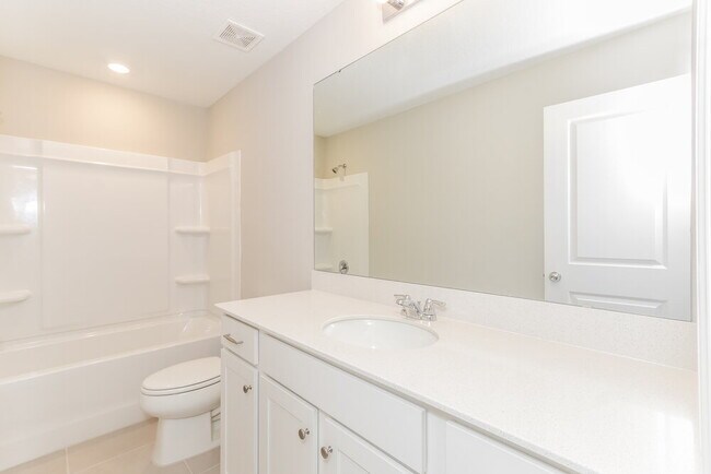 Building Photo - 2259 Shasta St