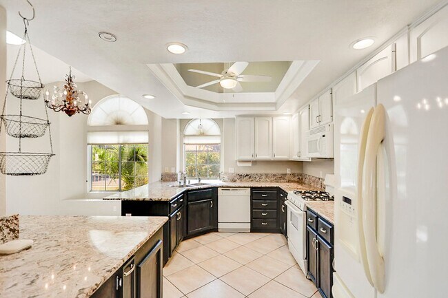 Building Photo - Single Story Northwest 3 Bedroom Pool Home