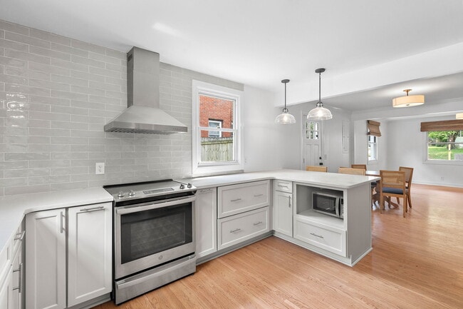 Building Photo - 806 Washington Ave