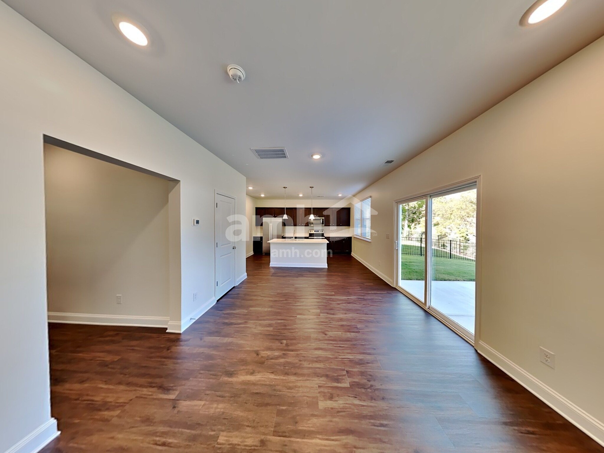 Building Photo - 553 Rivermist Dr