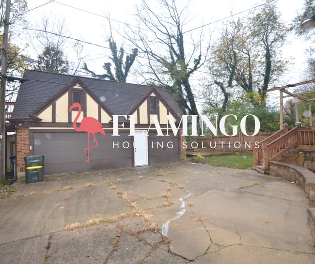 Building Photo - 424 Brookside Dr