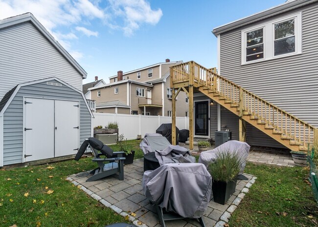 Building Photo - 39 Gardner St