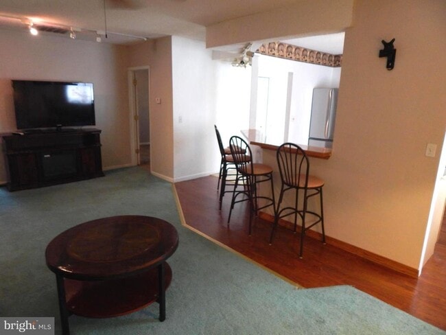 Building Photo - 2553 Warm Springs Rd