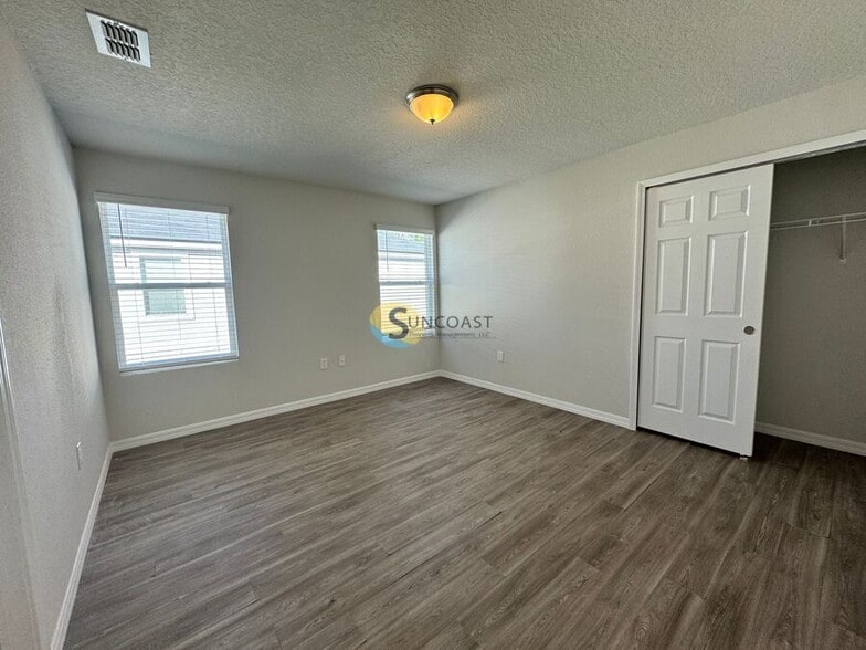 Building Photo - 7632 Mailes Ct
