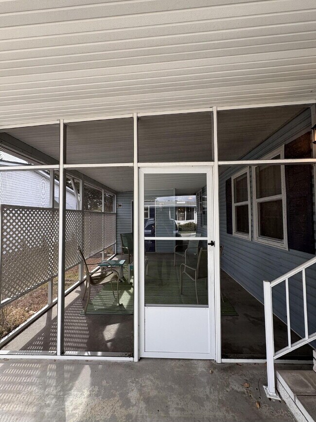 Building Photo - charming 3-bed, 2-bath home is located in the highly desired Strawberry Crest 55+ community