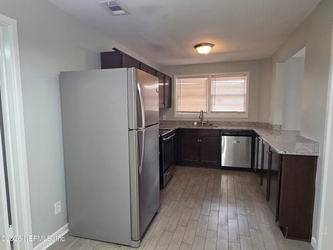 Building Photo - 1265 Donald St