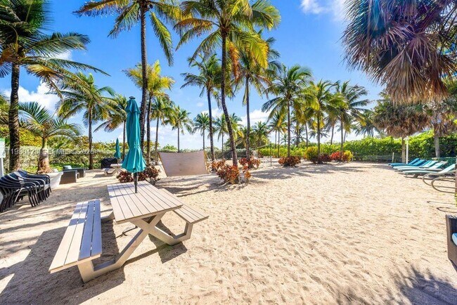 Building Photo - 9172 Collins Ave