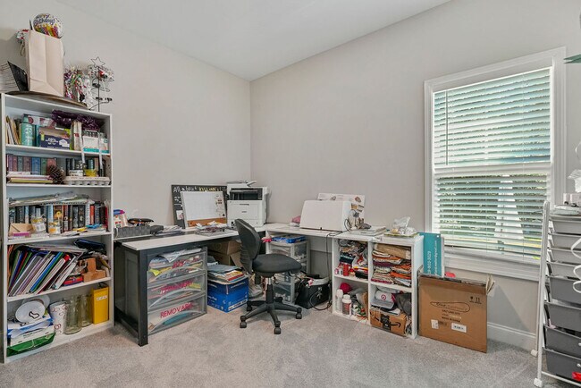 Building Photo - 121 Tanna Pl