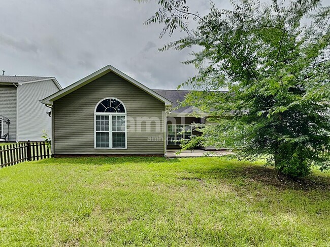 Building Photo - 13424 Planters Row Dr