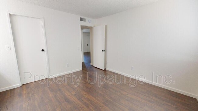 Building Photo - 3080 Catalpa Ct