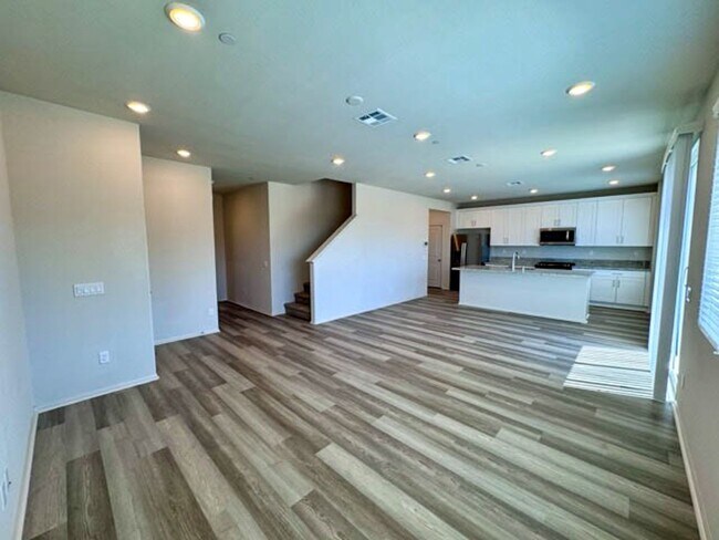 Building Photo - 31799 Woodbank Wy