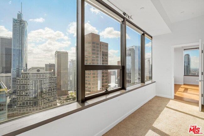 Building Photo - 1100 Wilshire Blvd