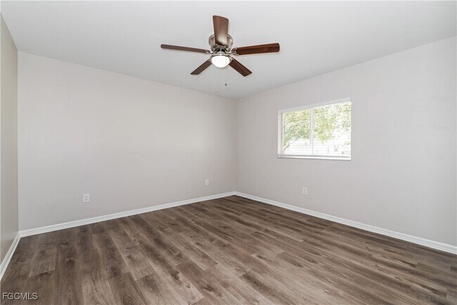 Building Photo - 2216 NW 5th St