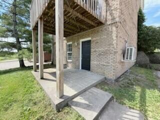Building Photo - 126 Woods Trail