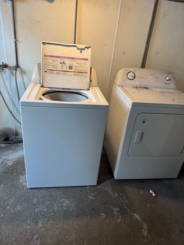 Building Photo - 2118 11th St SW