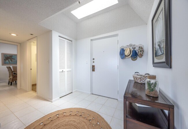 Building Photo - 1401 S Ocean Blvd
