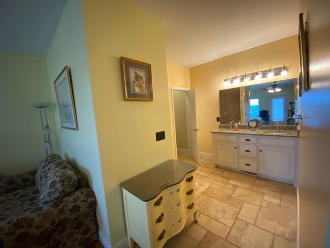 Building Photo - 149 Bowen Farm Rd