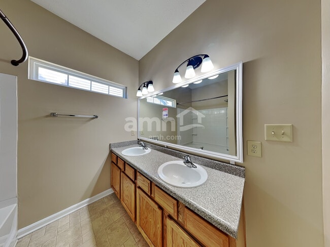 Building Photo - 8060 Chesterhill Way