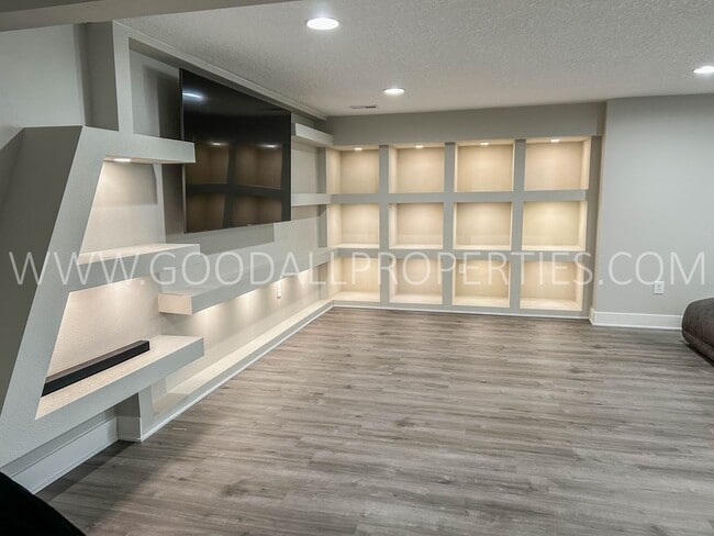 Building Photo - Modern 4 bedroom ranch in Waukee on a corner lot!