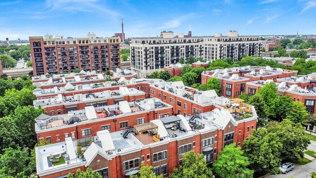 Building Photo - 1111 W 15th St