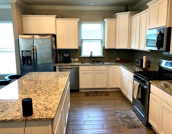 Kitchen - 1433 Meridian Dr