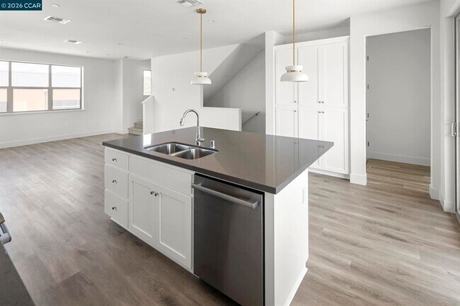 Building Photo - 2802 Chattelton Ln., San Pablo