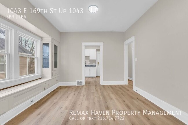 Building Photo - 1043 E 169th St
