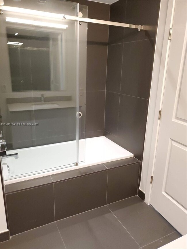 Building Photo - 1600 NE 1st Ave