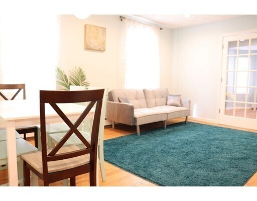 Building Photo - 12 Regent St