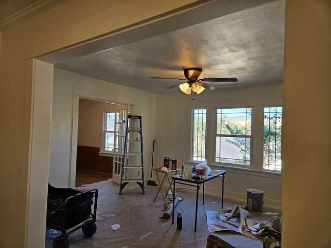 Building Photo - 735 Mt Whitney St