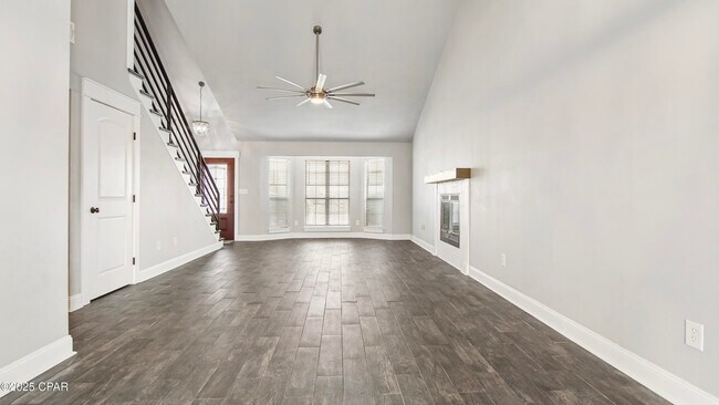 Building Photo - 2400 Jason Dr