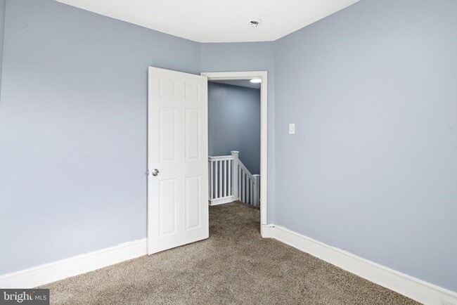 Building Photo - 6520 Ross St