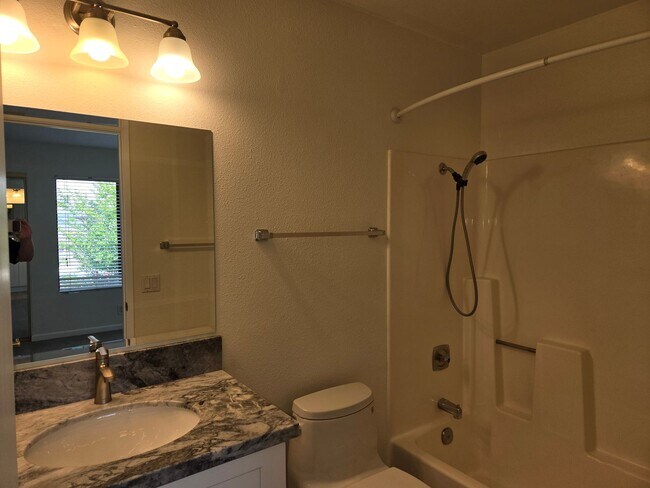 Building Photo - 1532 Granite Hills Dr