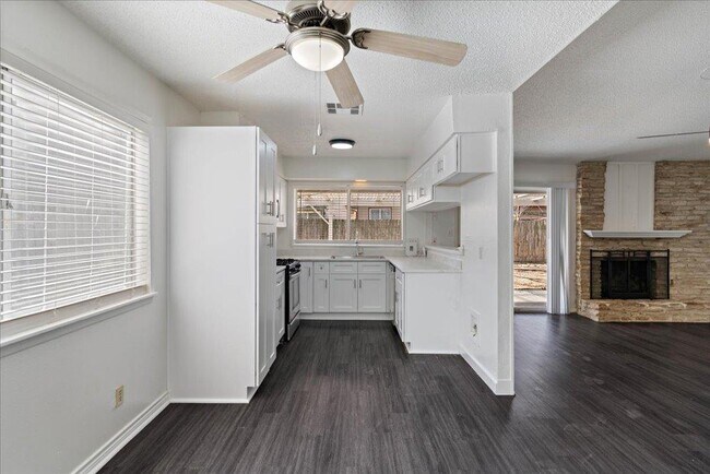 Building Photo - 12306 Hickorystick Cove