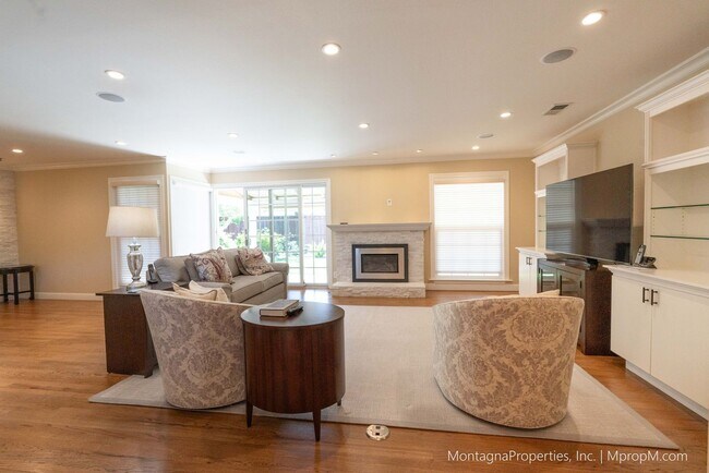 Building Photo - Remodeled single story Willow Glen home wi...