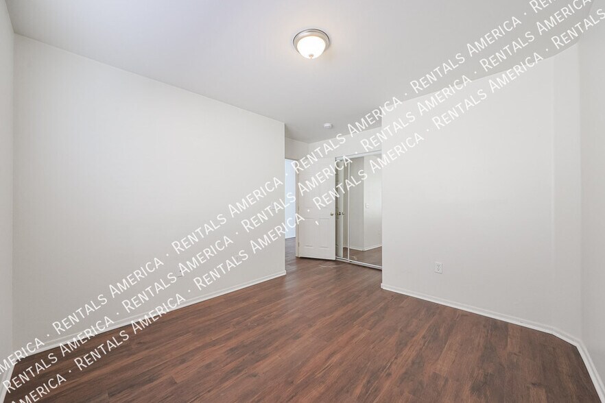 Building Photo - 35005 N 30th Dr