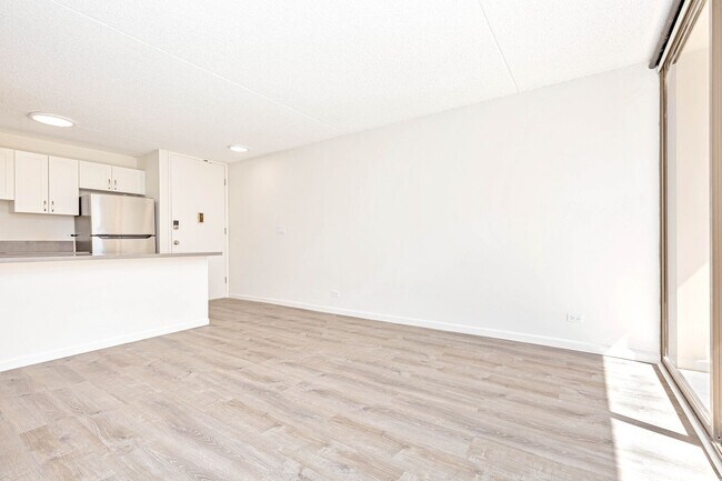 Building Photo - 411 Hobron Ln