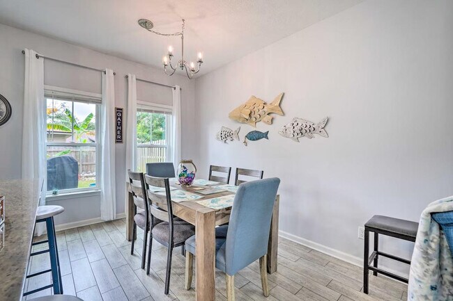 Building Photo - 3723 Tiki Dr