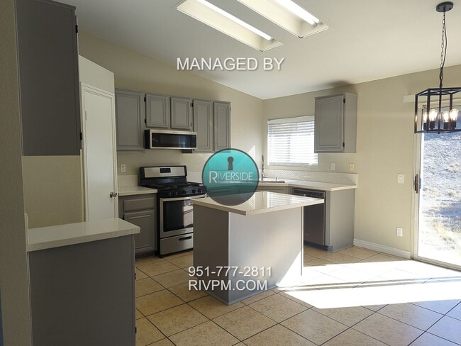 Building Photo - Cul-de-sac home on a large lot in Moreno V...