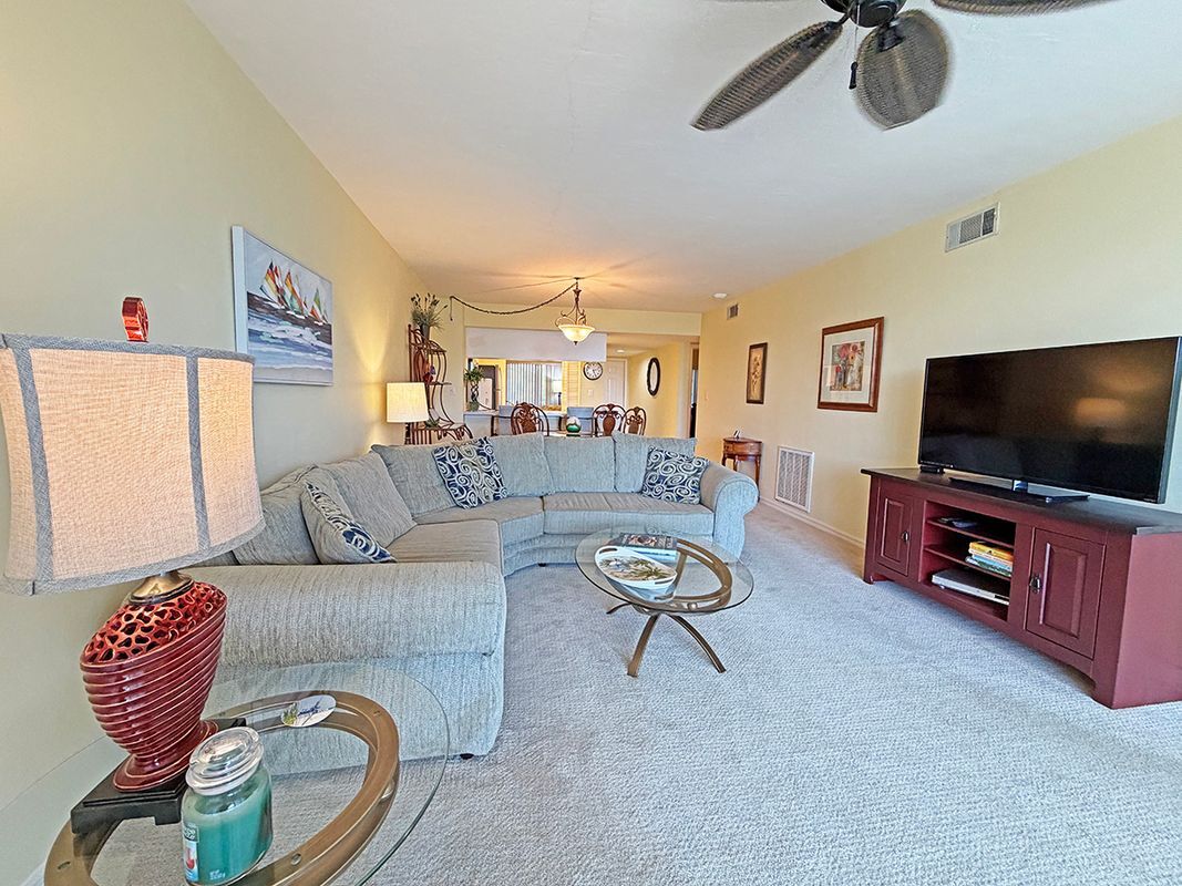 Building Photo - 15161 Cedarwood Ln