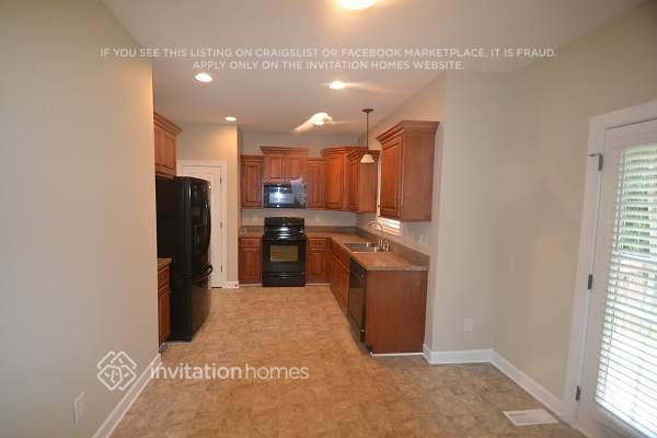 Building Photo - 60 Anderby Dr