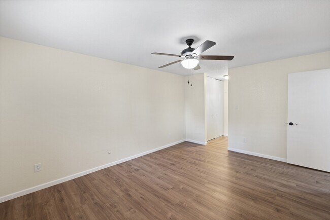 Building Photo - 777 Saturn Dr