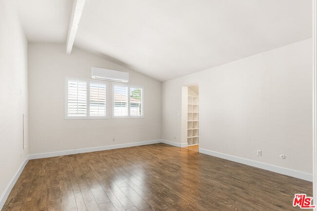 Building Photo - 9200 Wystone Ave