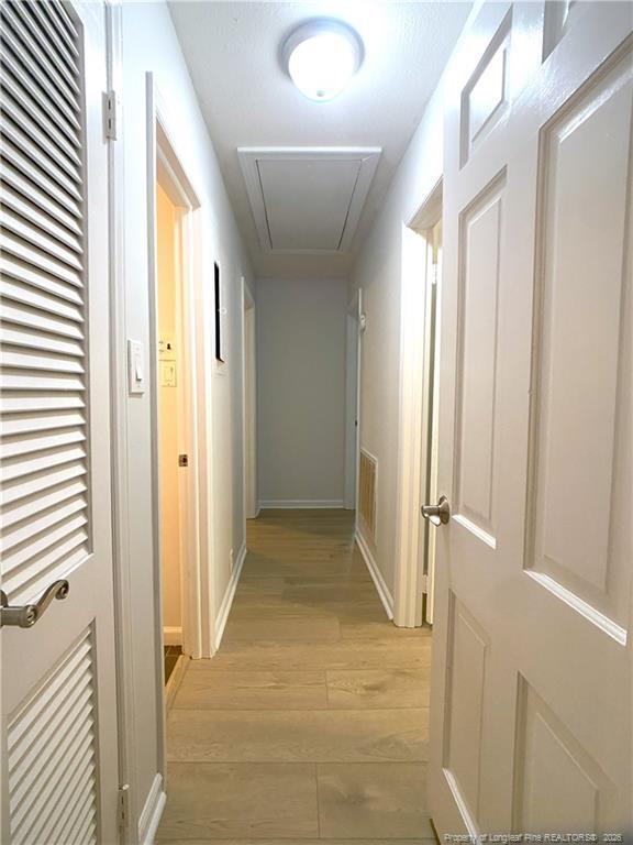 Building Photo - 2721 Mirror Lake Dr