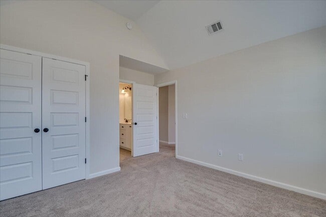 Building Photo - 5123 Huntley Trl