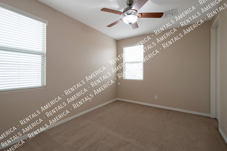 Building Photo - 267 E Kaibab Dr