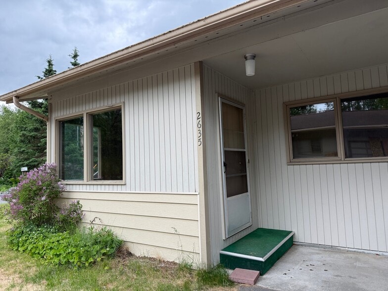 Building Photo - 2635 W 34th Ave