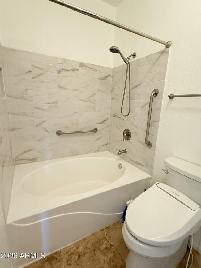 Building Photo - 5335 E Shea Blvd