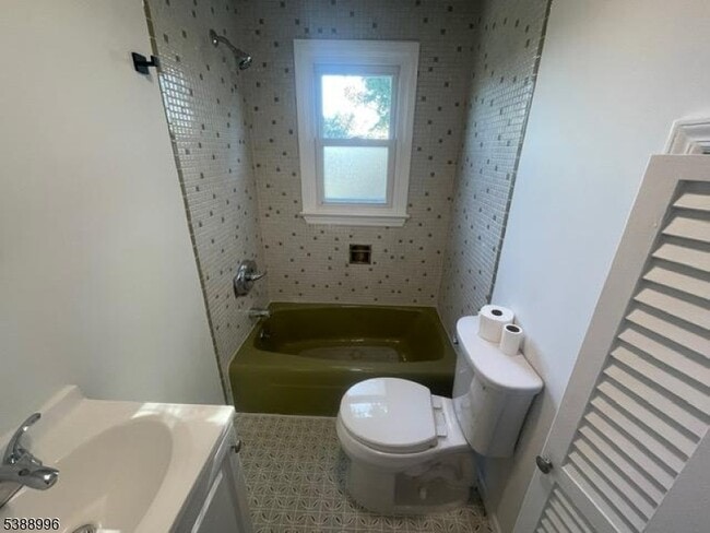 Building Photo - 752 Layton Dr